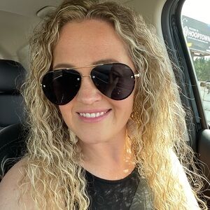 Meet your Posher, Ashlie